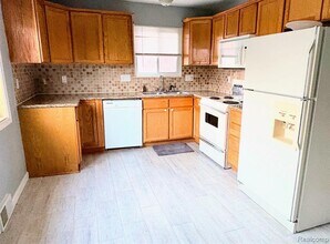 34617 Nancy St in Westland, MI - Building Photo - Building Photo