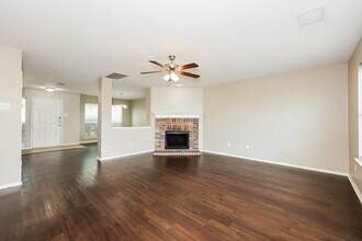 9316 Liberty Crossing Dr in Fort Worth, TX - Building Photo - Building Photo