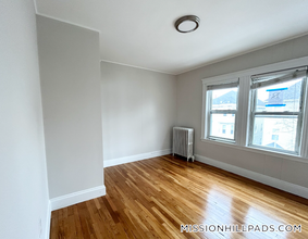 120 Hillside St in Boston, MA - Building Photo - Building Photo