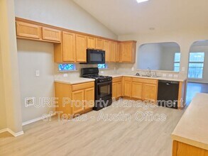 932 Monadale Trail in Round Rock, TX - Building Photo - Building Photo