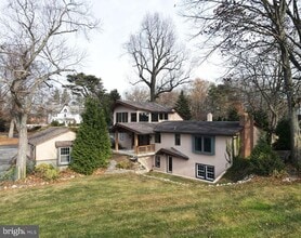 11 Beechnut Ln in Willingboro, NJ - Building Photo - Building Photo