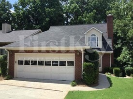 3277 Embry Downs Ct in Atlanta, GA - Building Photo