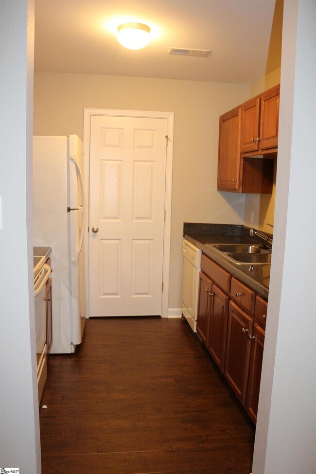 114 Silver Brook Dr in Simpsonville, SC - Building Photo - Building Photo