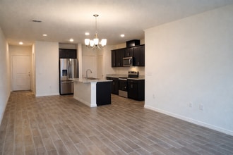 1472 Mirabella Cir in Davenport, FL - Building Photo - Building Photo