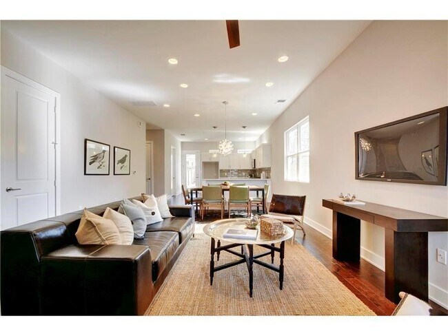 7217 Blessing Ave in Austin, TX - Building Photo - Building Photo