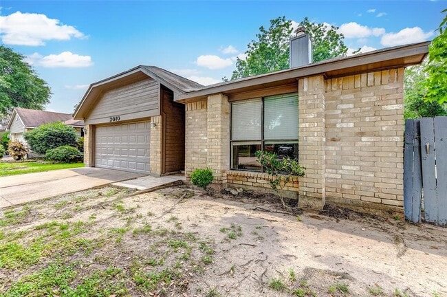 property at 2010 Hickory Glen Dr