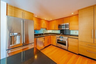 13 Buena Vista St, Unit 1 in Swampscott, MA - Building Photo - Building Photo