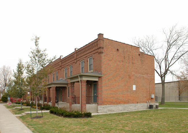 1156-1172 E Mound St in Columbus, OH - Foto de edificio - Building Photo