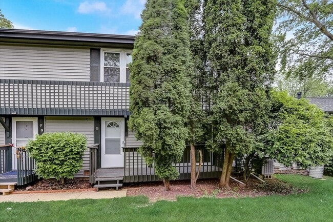 property at 231 Dakota Ct