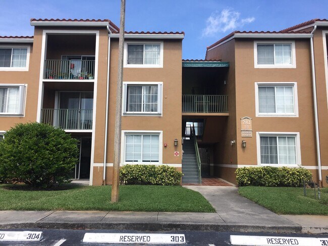 property at 7912 Sonoma Springs Cir