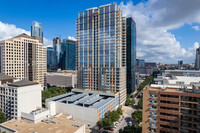 Four Seasons Residences Austin in Austin, TX - Foto de edificio - Primary Photo