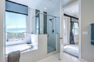 1932 Juno Landing Ln in North Palm Beach, FL - Foto de edificio - Building Photo