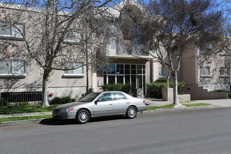 Regency At The Park in Burbank, CA - Building Photo - Building Photo