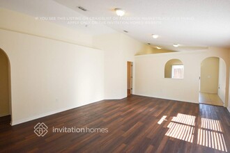 7945 Harbor Bend Cir in Orlando, FL - Foto de edificio - Building Photo