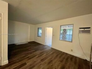 618 NE 8th Ave in Fort Lauderdale, FL - Building Photo - Building Photo