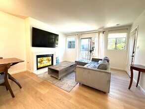 2224 Duane St in Los Angeles, CA - Building Photo - Building Photo
