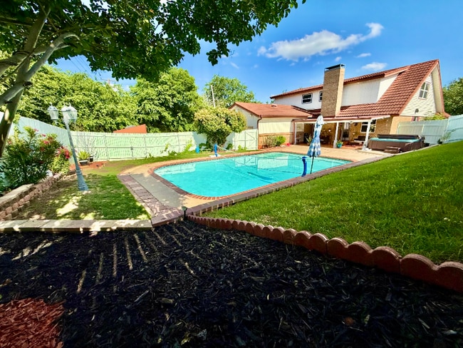 property at 2309 Kings Country Dr