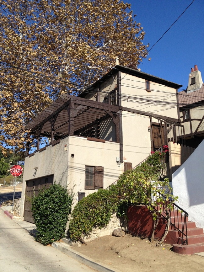 1884 Silver Lake Blvd in Los Angeles, CA - Building Photo - Building Photo