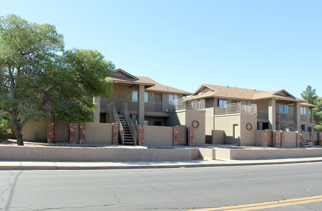 1815 W 8th Ave in Mesa, AZ - Building Photo