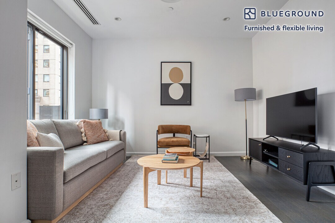 830 8th Ave in New York, NY - Building Photo