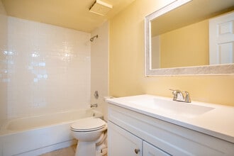 Belcher Park Apartments-Rent Specials Offered in Pinellas Park, FL - Building Photo - Interior Photo
