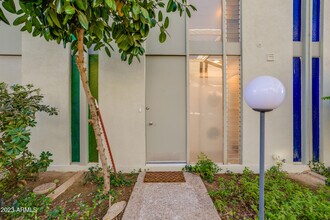 4411 N 40th St in Phoenix, AZ - Building Photo - Building Photo