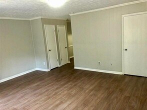 4771 Valley Dale Dr SW in Lilburn, GA - Building Photo - Building Photo