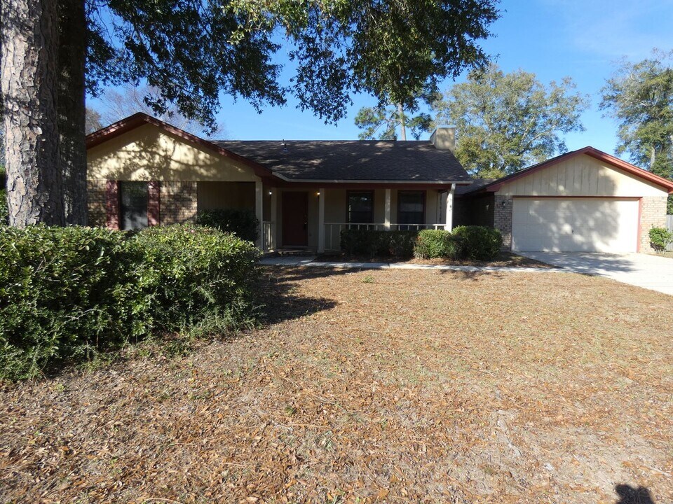 4628 Heatherwood Way in Milton, FL - Building Photo