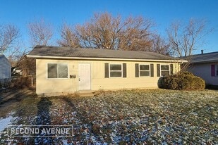 1211 Wamajo Dr in Sandusky, OH - Building Photo
