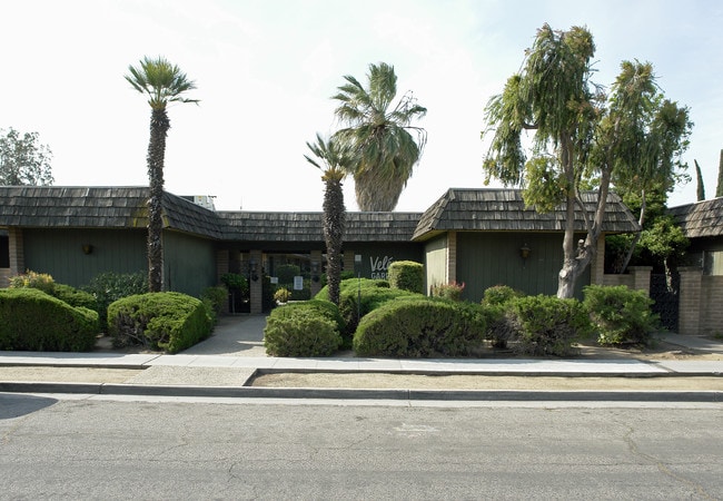 Valero Apartments in Fresno, CA - Building Photo - Building Photo