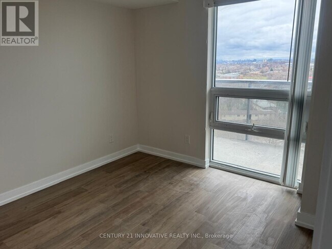 160 Flemington Rd in Toronto, ON - Building Photo - Building Photo