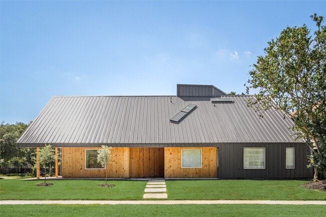 4429 Woodside St in Houston, TX - Building Photo - Building Photo