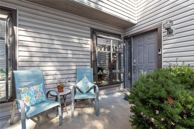 property at 1707 Thorny Briar Dr