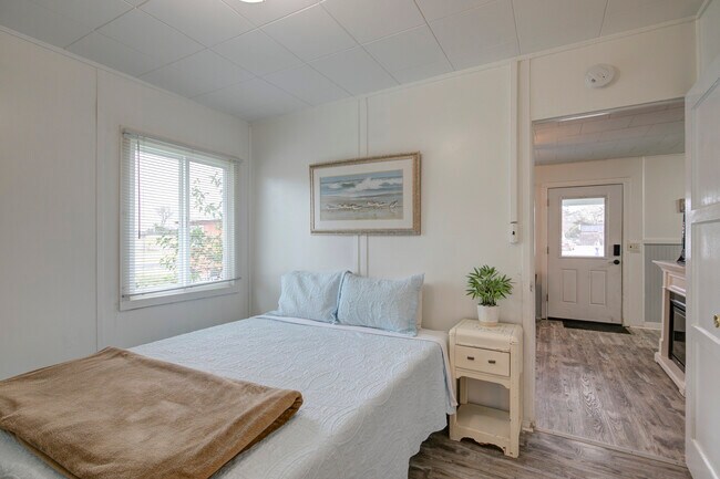 1757 SR 105 in Grayland, WA - Foto de edificio - Building Photo