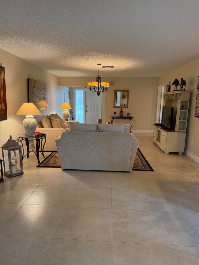 6289 Red Cedar Cir in Greenacres, FL - Building Photo - Building Photo
