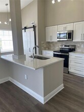 2850 N Oakland Forest Dr in Oakland Park, FL - Building Photo - Building Photo