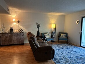 230 N Calle Acuarela in Green Valley, AZ - Building Photo - Building Photo