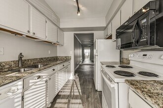 1405 Huntingdon Chase in Atlanta, GA - Building Photo - Building Photo