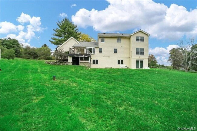 4 Ayr Rd in Chester, NY - Building Photo - Building Photo
