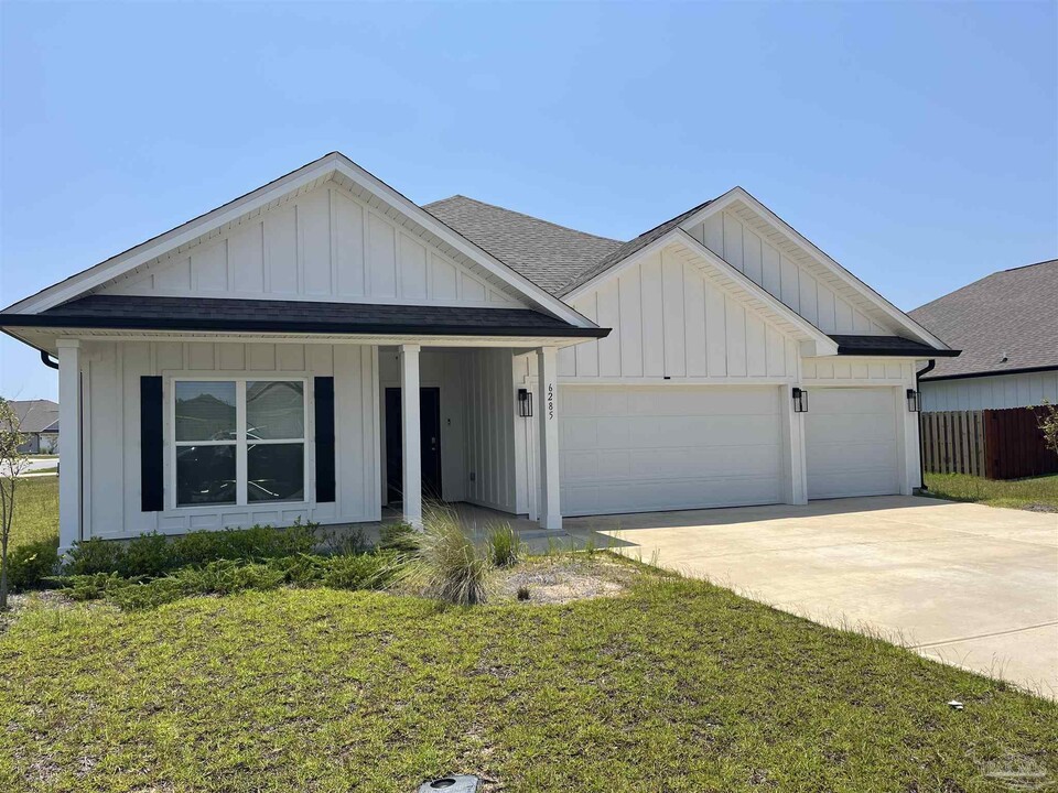 6285 Forest Bay Ave in Gulf Breeze, FL - Building Photo