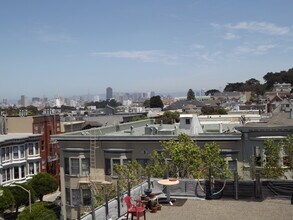 711 Clayton St in San Francisco, CA - Building Photo - Building Photo
