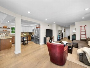 1137 Vía Coronel in Palos Verdes Estates, CA - Building Photo - Building Photo