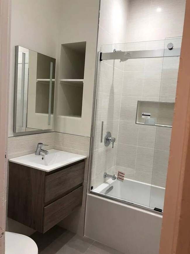 382 Riverway, Unit 382 Riverway #7 in Boston, MA - Building Photo - Building Photo