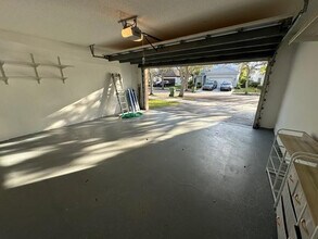 1572 Banyan Way in Weston, FL - Building Photo - Building Photo