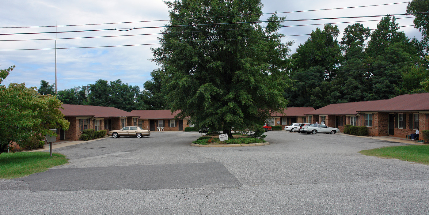 Tyson Court Apartments in High Point, NC - Building Photo