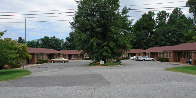 Tyson Court Apartments