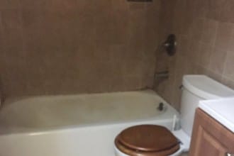 38 Woodedge Ave, Unit 2 in Edison, NJ - Foto de edificio - Building Photo