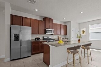 2432 Hearth Dr in Odessa, FL - Building Photo - Building Photo