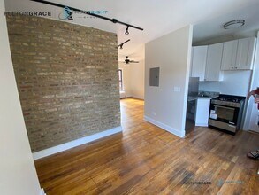 1700-1710 W Albion, Unit 1710 - 2W in Chicago, IL - Building Photo - Building Photo