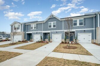 8033 Hidden Ct in Charlotte, NC - Building Photo - Building Photo